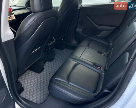 Белый Тесла Model Y, объемом двигателя 0 л и пробегом 78 тыс. км за 22900 $, фото 9 на Automoto.ua