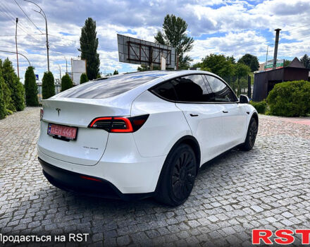 Белый Тесла Model Y, объемом двигателя 0.26 л и пробегом 80 тыс. км за 21500 $, фото 3 на Automoto.ua