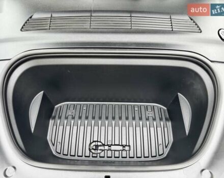 Тесла Model Y 2021 в Львове на Automoto.ua Белый Тесла Model Y, объемом двигателя 0 л и пробегом 102 тыс. км за 24500 $, фото 28 на Automoto.ua