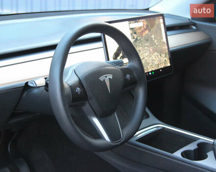 Белый Тесла Model Y, объемом двигателя 0 л и пробегом 59 тыс. км за 23000 $, фото 18 на Automoto.ua