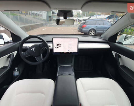 Білий Тесла Model Y, об'ємом двигуна 0 л та пробігом 74 тис. км за 25900 $, фото 24 на Automoto.ua