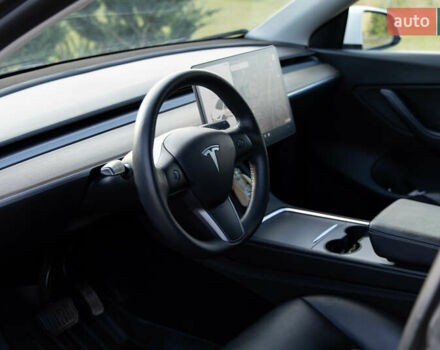 Белый Тесла Model Y, объемом двигателя 0 л и пробегом 103 тыс. км за 28400 $, фото 10 на Automoto.ua