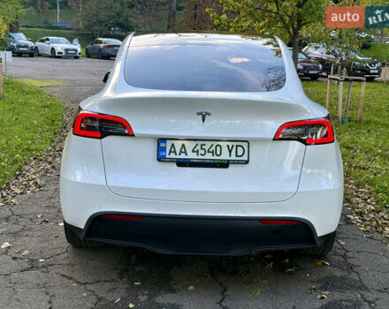 Белый Тесла Model Y, объемом двигателя 0 л и пробегом 99 тыс. км за 25499 $, фото 4 на Automoto.ua