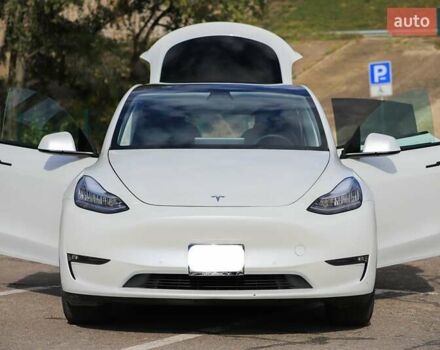 Білий Тесла Model Y, об'ємом двигуна 0 л та пробігом 9 тис. км за 53900 $, фото 2 на Automoto.ua