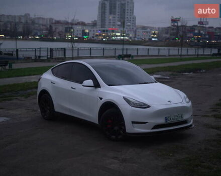 Білий Тесла Model Y, об'ємом двигуна 0 л та пробігом 66 тис. км за 23500 $, фото 35 на Automoto.ua