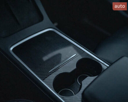 Белый Тесла Model Y, объемом двигателя 0 л и пробегом 69 тыс. км за 27500 $, фото 26 на Automoto.ua