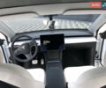 Білий Тесла Model Y, об'ємом двигуна 0 л та пробігом 63 тис. км за 22500 $, фото 10 на Automoto.ua