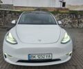 Тесла Model Y 2021 в Ровно на Automoto.ua Белый Тесла Model Y, объемом двигателя 0 л и пробегом 133 тыс. км за 22000 $, фото 17 на Automoto.ua