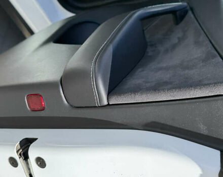 Белый Тесла Model Y, объемом двигателя 0 л и пробегом 110 тыс. км за 27750 $, фото 46 на Automoto.ua