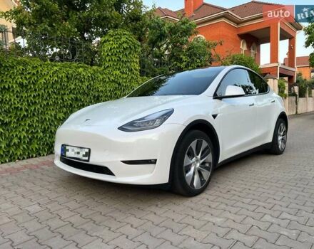 Белый Тесла Model Y, объемом двигателя 0 л и пробегом 69 тыс. км за 25500 $, фото 4 на Automoto.ua