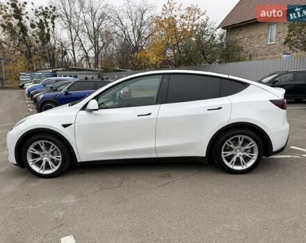 Белый Тесла Model Y, объемом двигателя 0 л и пробегом 68 тыс. км за 24900 $, фото 5 на Automoto.ua