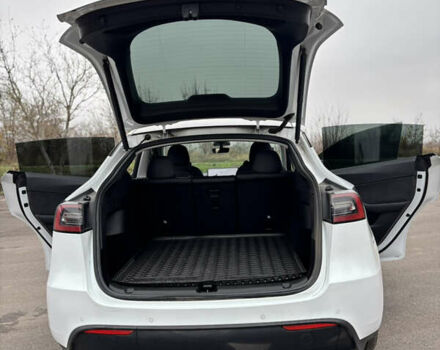Білий Тесла Model Y, об'ємом двигуна 0 л та пробігом 83 тис. км за 22200 $, фото 6 на Automoto.ua