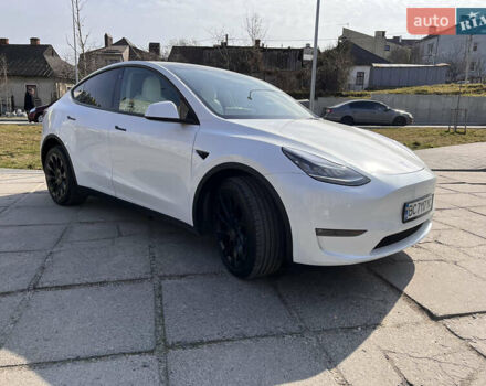 Білий Тесла Model Y, об'ємом двигуна 0 л та пробігом 15 тис. км за 27500 $, фото 2 на Automoto.ua
