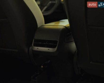 Белый Тесла Model Y, объемом двигателя 0 л и пробегом 58 тыс. км за 26250 $, фото 11 на Automoto.ua