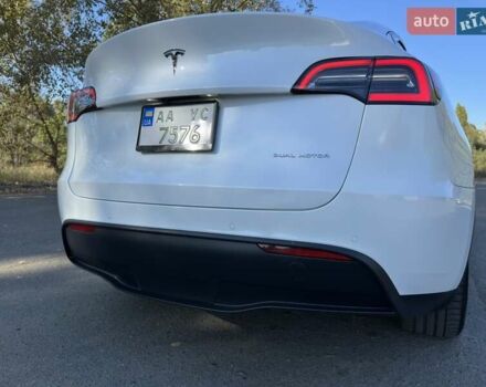 Тесла Model Y 2021 в Киеве на Automoto.ua Белый Тесла Model Y, объемом двигателя 0 л и пробегом 73 тыс. км за 29400 $, фото 12 на Automoto.ua