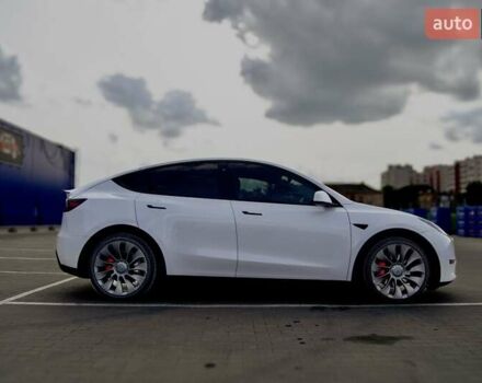 Белый Тесла Model Y, объемом двигателя 0 л и пробегом 64 тыс. км за 34500 $, фото 3 на Automoto.ua