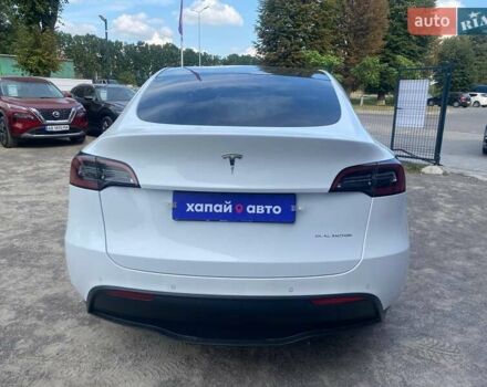 Белый Тесла Model Y, объемом двигателя 0 л и пробегом 61 тыс. км за 23800 $, фото 5 на Automoto.ua