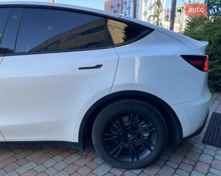 Белый Тесла Model Y, объемом двигателя 0 л и пробегом 39 тыс. км за 27300 $, фото 4 на Automoto.ua