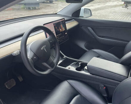 Белый Тесла Model Y, объемом двигателя 0 л и пробегом 180 тыс. км за 19500 $, фото 6 на Automoto.ua