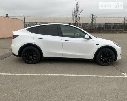 Белый Тесла Model Y, объемом двигателя 0 л и пробегом 28 тыс. км за 25900 $, фото 3 на Automoto.ua