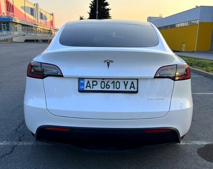 Белый Тесла Model Y, объемом двигателя 0 л и пробегом 65 тыс. км за 27999 $, фото 3 на Automoto.ua