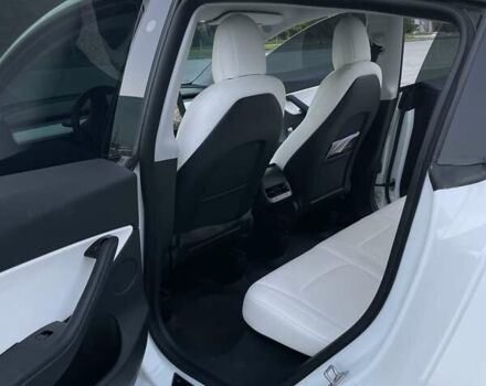 Белый Тесла Model Y, объемом двигателя 0 л и пробегом 39 тыс. км за 25999 $, фото 11 на Automoto.ua