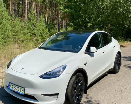 Белый Тесла Model Y, объемом двигателя 0 л и пробегом 33 тыс. км за 35000 $, фото 1 на Automoto.ua