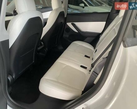 Белый Тесла Model Y, объемом двигателя 0 л и пробегом 58 тыс. км за 26300 $, фото 37 на Automoto.ua