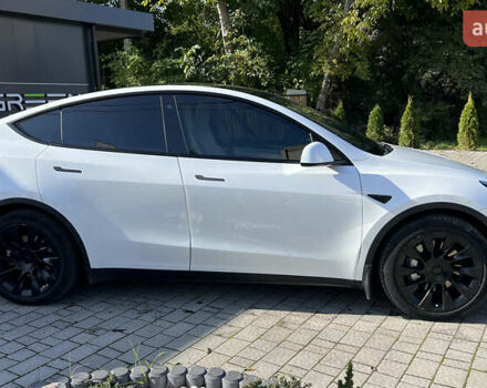 Белый Тесла Model Y, объемом двигателя 0 л и пробегом 88 тыс. км за 25700 $, фото 7 на Automoto.ua