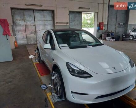 Белый Тесла Model Y, объемом двигателя 0 л и пробегом 75 тыс. км за 21950 $, фото 6 на Automoto.ua