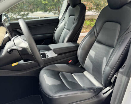 Белый Тесла Model Y, объемом двигателя 0 л и пробегом 122 тыс. км за 21800 $, фото 14 на Automoto.ua