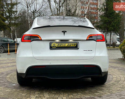 Білий Тесла Model Y, об'ємом двигуна 0 л та пробігом 88 тис. км за 26800 $, фото 5 на Automoto.ua