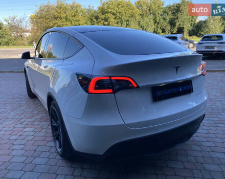 Белый Тесла Model Y, объемом двигателя 0 л и пробегом 39 тыс. км за 27300 $, фото 5 на Automoto.ua
