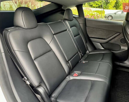 Тесла Model Y 2021 в Луцке на Automoto.ua Белый Тесла Model Y, объемом двигателя 0 л и пробегом 69 тыс. км за 22400 $, фото 19 на Automoto.ua