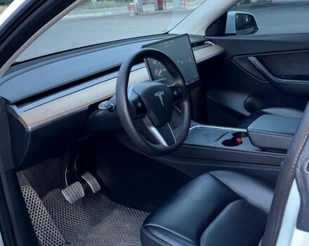 Белый Тесла Model Y, объемом двигателя 0 л и пробегом 80 тыс. км за 26500 $, фото 9 на Automoto.ua