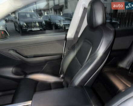 Белый Тесла Model Y, объемом двигателя 0 л и пробегом 128 тыс. км за 22600 $, фото 50 на Automoto.ua