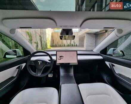 Белый Тесла Model Y, объемом двигателя 0 л и пробегом 98 тыс. км за 26499 $, фото 1 на Automoto.ua