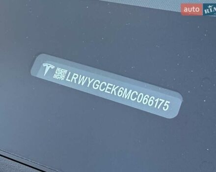 Білий Тесла Model Y, об'ємом двигуна 0 л та пробігом 78 тис. км за 26800 $, фото 37 на Automoto.ua