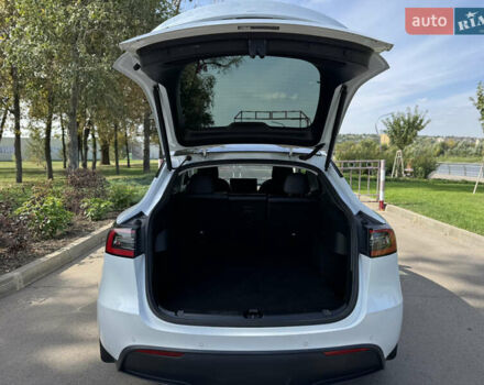 Тесла Model Y 2021 у Краматорске на Automoto.ua Білий Тесла Model Y, об'ємом двигуна 0 л та пробігом 119 тис. км за 19499 $, фото 18 на Automoto.ua
