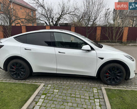 Белый Тесла Model Y, объемом двигателя 0 л и пробегом 47 тыс. км за 29500 $, фото 1 на Automoto.ua