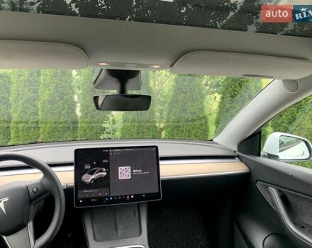 Белый Тесла Model Y, объемом двигателя 0 л и пробегом 40 тыс. км за 28600 $, фото 43 на Automoto.ua