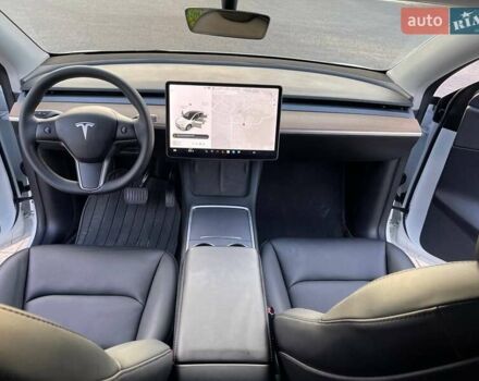 Белый Тесла Model Y, объемом двигателя 0 л и пробегом 16 тыс. км за 29900 $, фото 15 на Automoto.ua