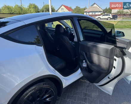 Белый Тесла Model Y, объемом двигателя 0 л и пробегом 120 тыс. км за 32500 $, фото 10 на Automoto.ua