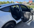 Белый Тесла Model Y, объемом двигателя 0 л и пробегом 120 тыс. км за 32500 $, фото 10 на Automoto.ua