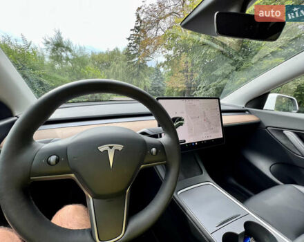 Белый Тесла Model Y, объемом двигателя 0 л и пробегом 5 тыс. км за 40500 $, фото 13 на Automoto.ua