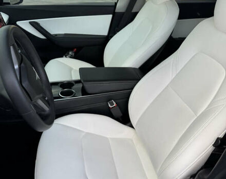 Білий Тесла Model Y, об'ємом двигуна 0 л та пробігом 83 тис. км за 24500 $, фото 12 на Automoto.ua