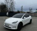 Белый Тесла Model Y, объемом двигателя 0 л и пробегом 95 тыс. км за 23500 $, фото 1 на Automoto.ua