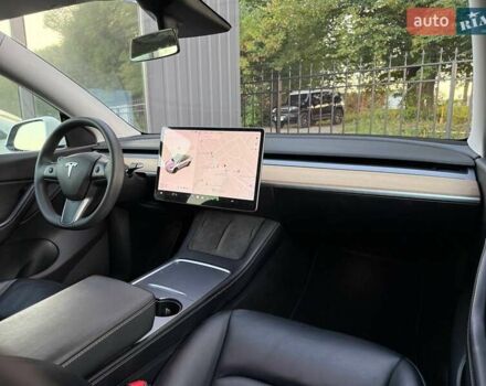 Белый Тесла Model Y, объемом двигателя 0 л и пробегом 156 тыс. км за 22500 $, фото 25 на Automoto.ua