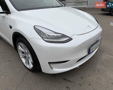 Белый Тесла Model Y, объемом двигателя 0 л и пробегом 68 тыс. км за 24900 $, фото 8 на Automoto.ua