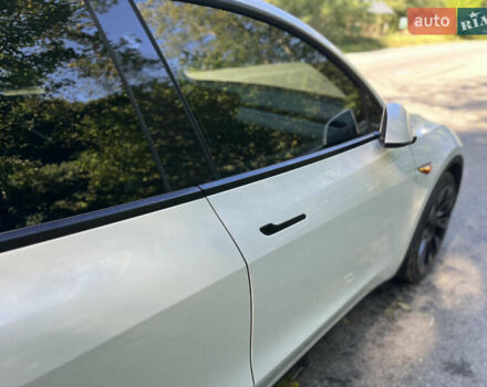 Тесла Model Y 2021 в Великом Березном на Automoto.ua Белый Тесла Model Y, объемом двигателя 0 л и пробегом 117 тыс. км за 23000 $, фото 23 на Automoto.ua